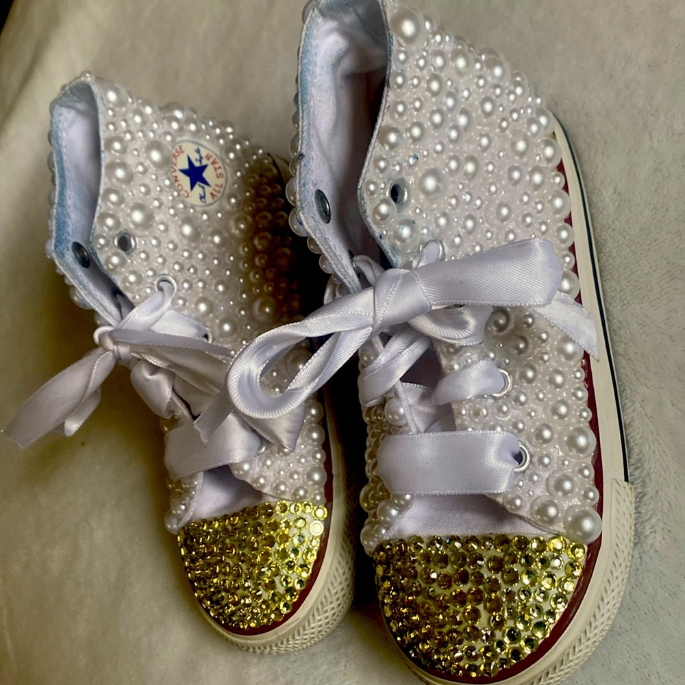 Custom Pearl & Crystal Converse toddler size 9 use gently